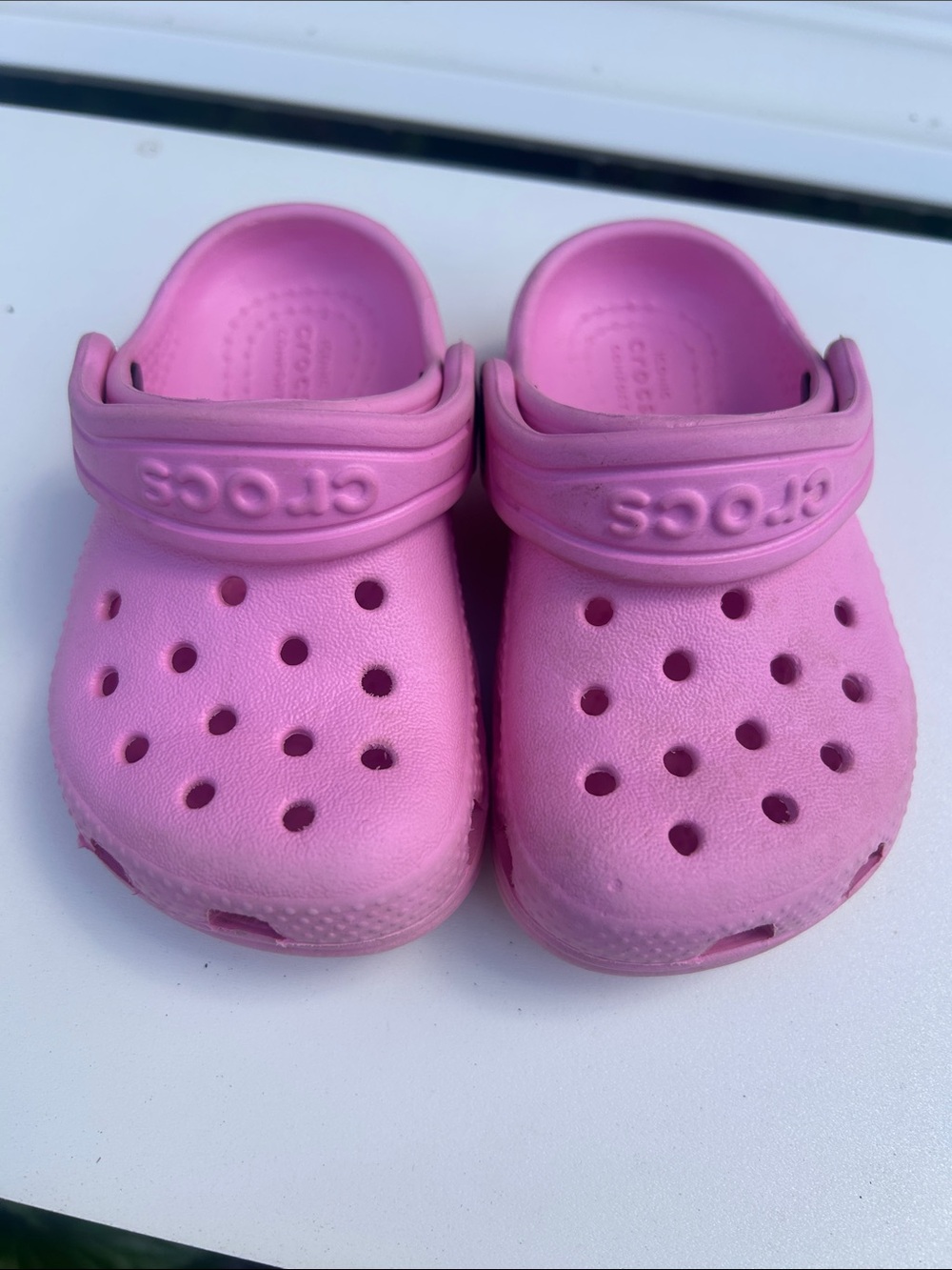 CROCS Kids Classic Clog in Bubblegum Pink